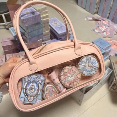 Quy cách đóng gói nguyên seal đi kèm các cam kết chính hãng từ nhà sản xuất